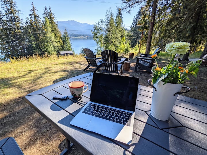 Delightful River View Retreat Campers/RVs for Rent in Priest River