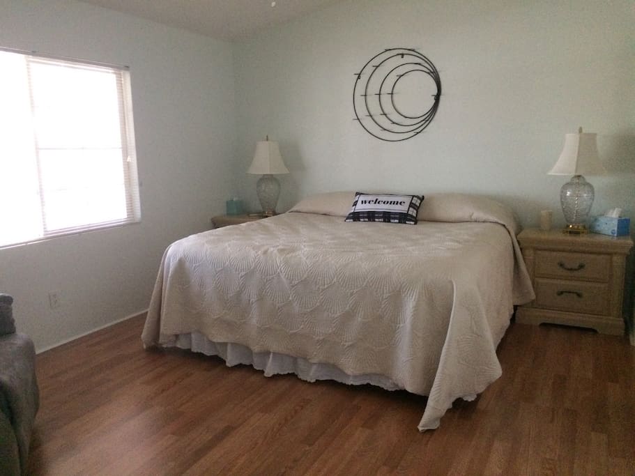 Master Suite -- King Bed