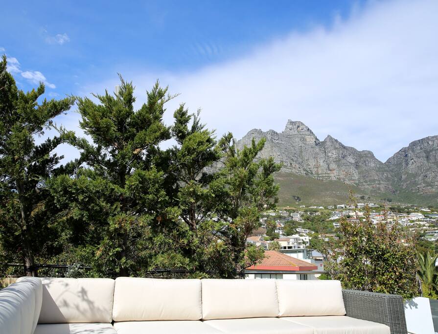 Roof Garden sun terrace with Sea & Table Mountain surround