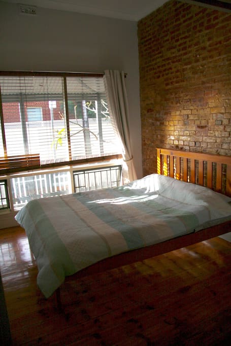 1st Bedroom with Queen bed