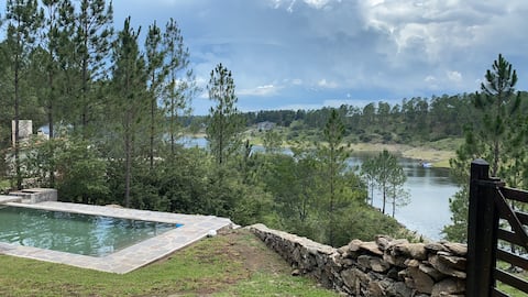 House on the lake Los molinos, Potrero de Garay