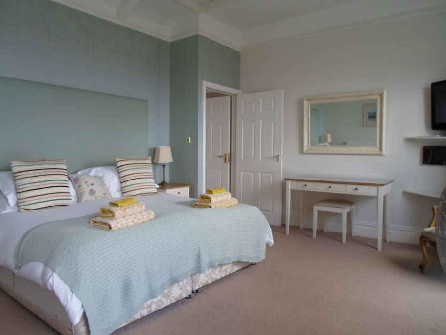huge superking bed with Siberian goose down feather duvet and quality linen