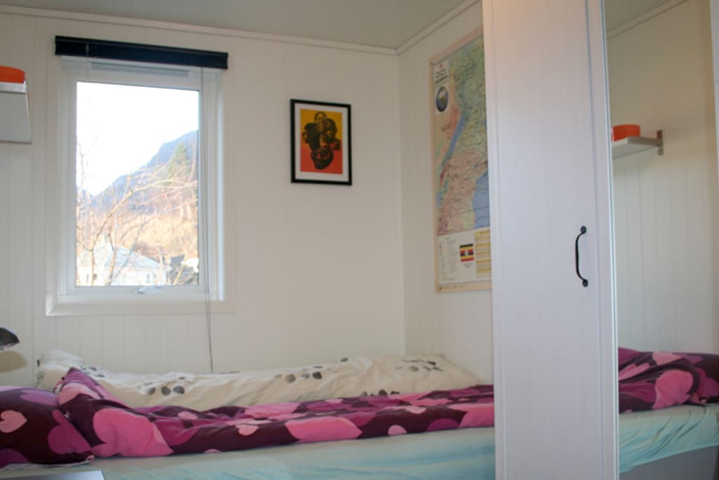 Bedroom 1, with view to the mountain "Førlandsåsen"