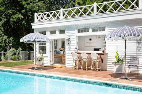 Berkshire Country Estate! Pool & Tennis Court -GB