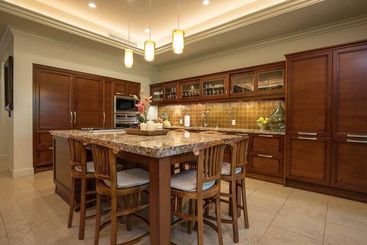 Ho’olei #93-2-Beautifully Appointed-Well Equipped gallery image 3