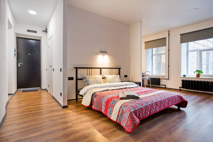 Good place on Griboedova embankment