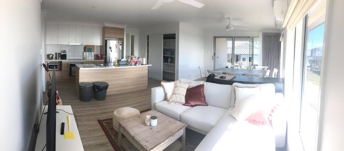 Cosy Scandinavian Private Room