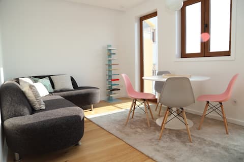 Popular Airbnb listing: Casa do Pilar - Dona Maria Pia in Santa Marinha