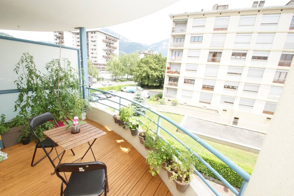 Le balcon, idéal pour profiter des beaux jours