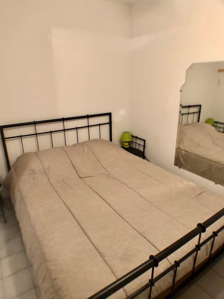Dhomë gjumi 2