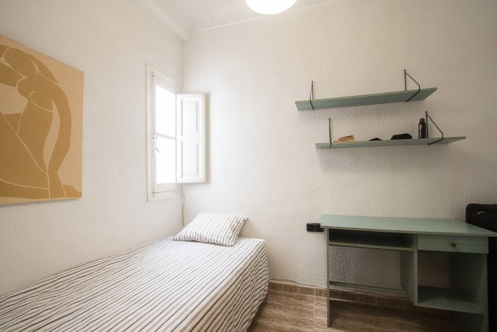 Single bedroom