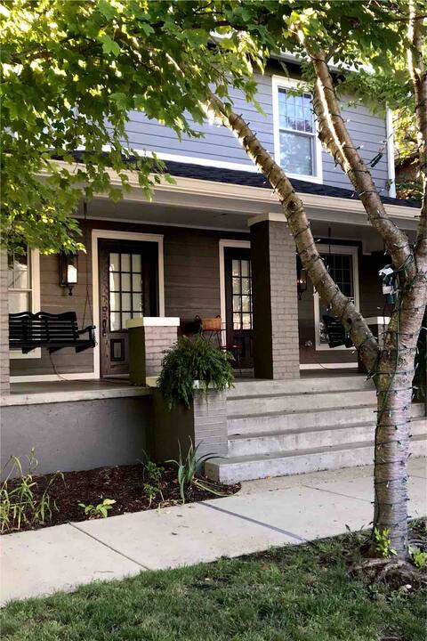The Crafty Fox Den - Retreat House