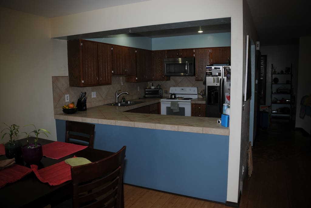 Pass through from kitchen to dining area