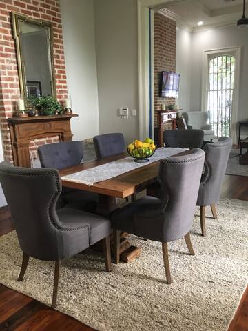 Stunning Property ADA accessible Near Fairgrounds! gallery image 2