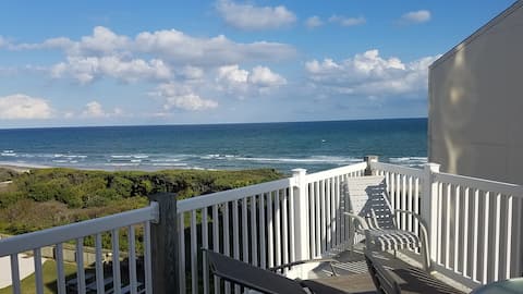 Top Airbnb: Diane's Dream Indian Beach Condo Escape in Indian Beach