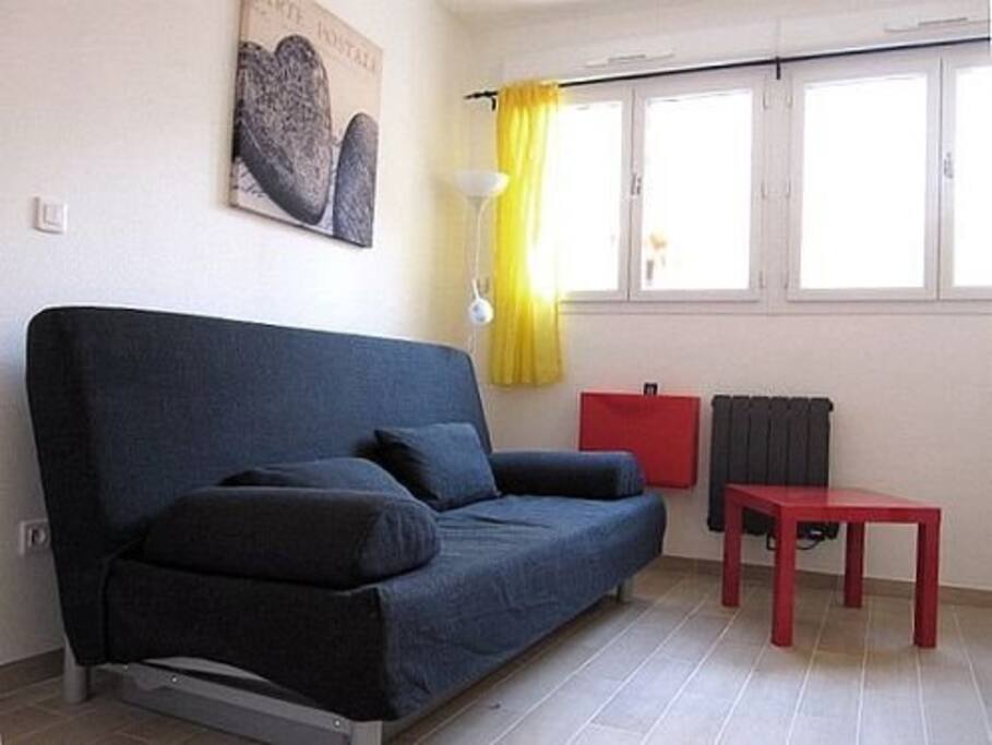 Un canapé-lit robuste et confortable