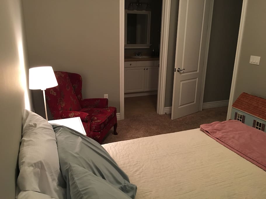 Private bathrooms in both bedrooms.