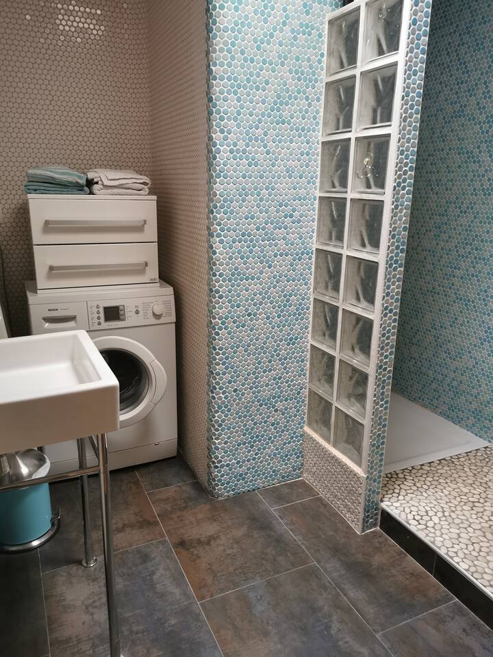charming apartment well located