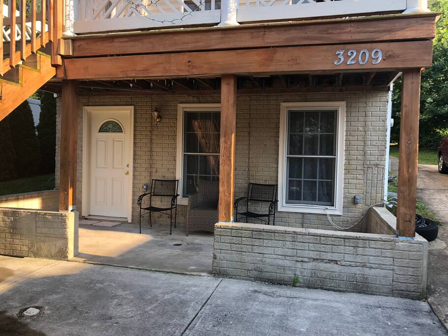 Private Entrance