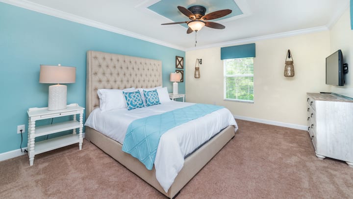 Ზემოთ მდებარე მთავარი საძინებელი