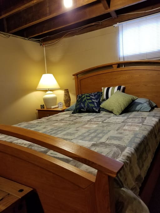 Queen size bed