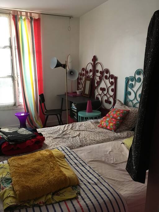 la chambre à deux lits jumeaux