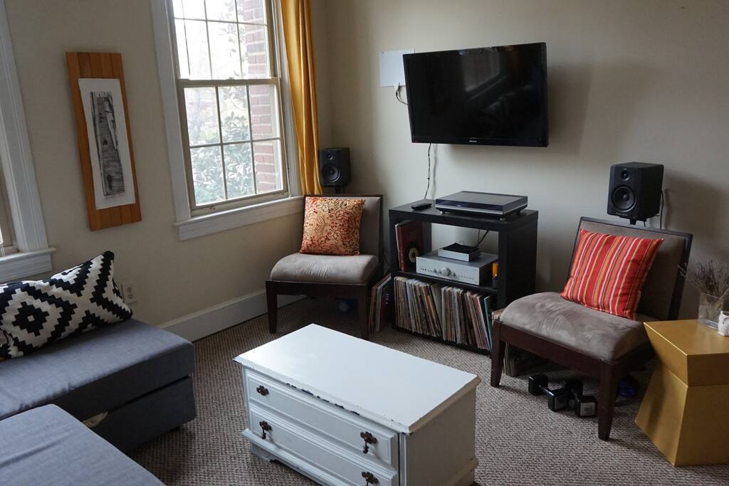 Living room - TV, stereo