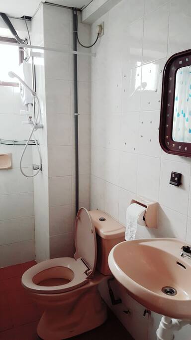 Your Private Bathroom 房内厕所