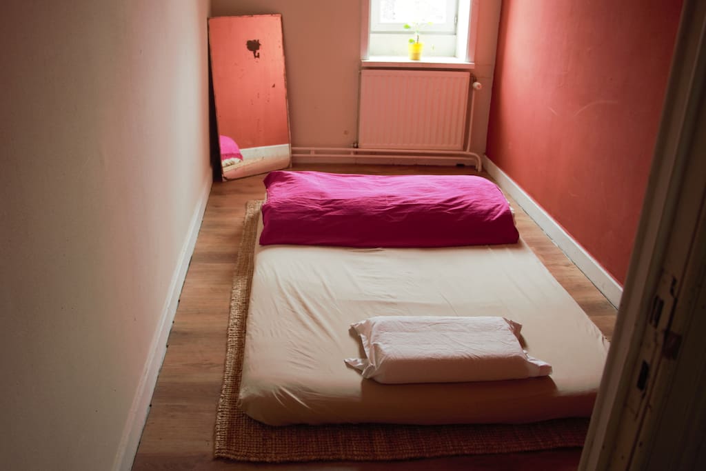 Chambre avec lit double