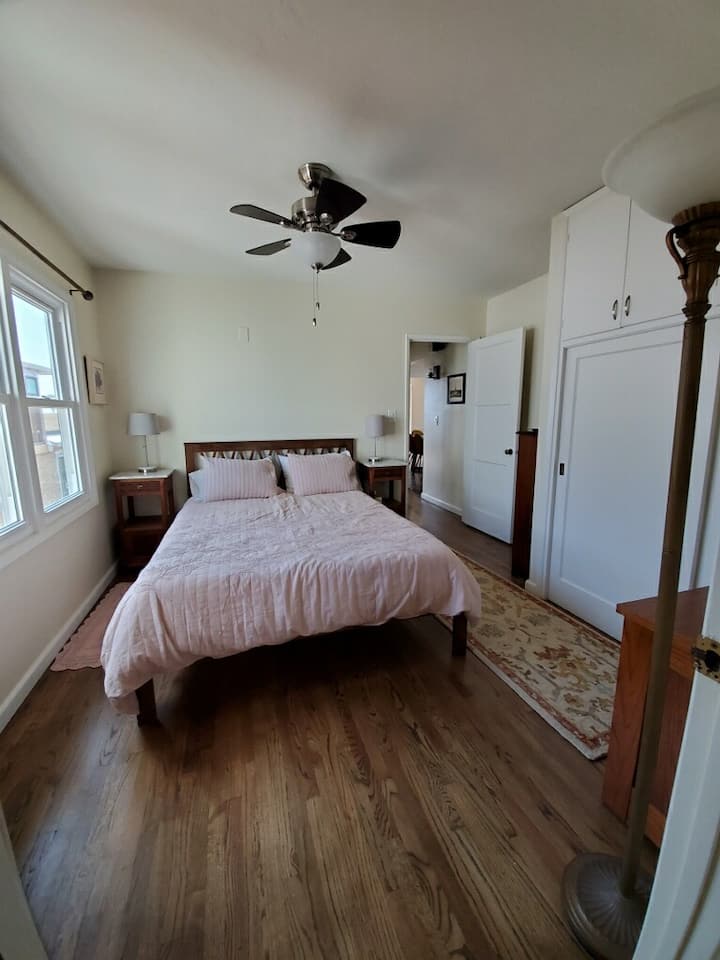 ห้องนอน 2 - เตียงควีนไซส์