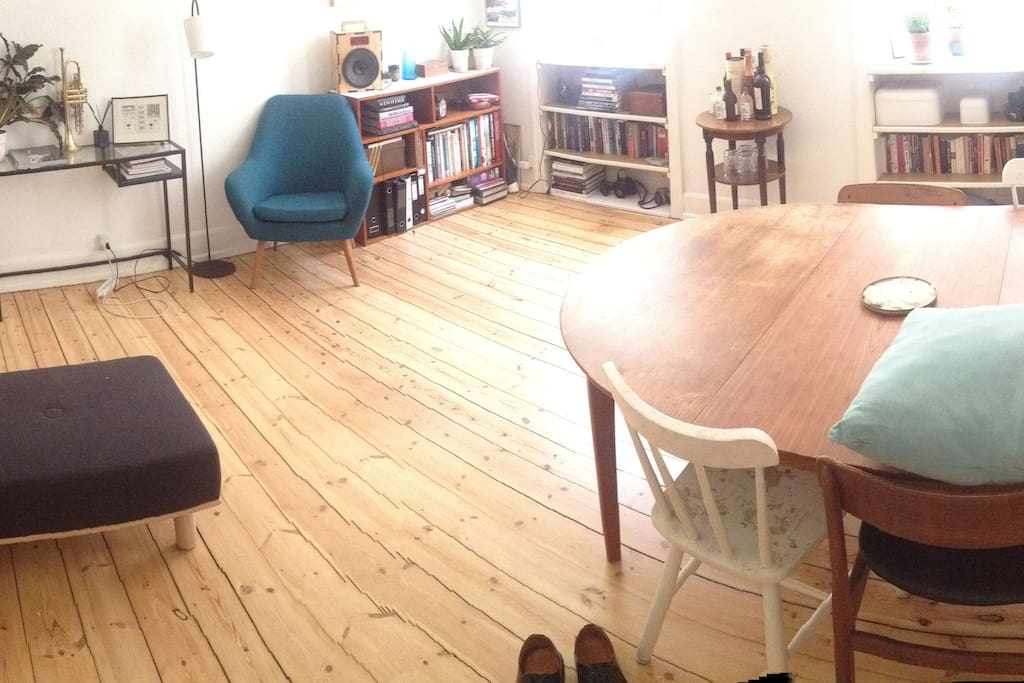 Full living room view.