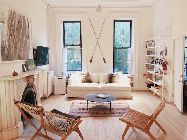 Gorgeous Bright 3BR Parlor Floor Thru