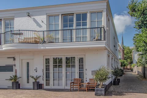 Vacation home in old village center Noordwijk
