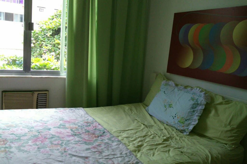 Quarto com cama KING