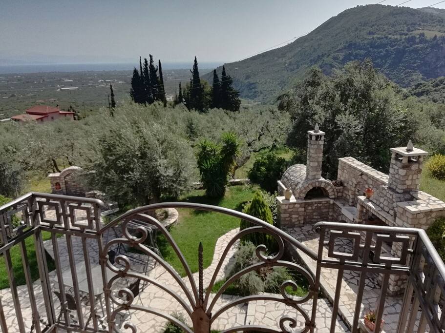Η θέα από την κρρβατοκαμαρα