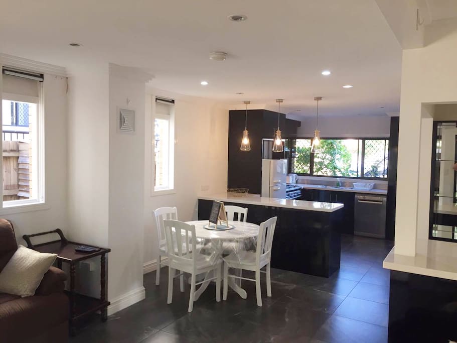 Kitchen/Dining