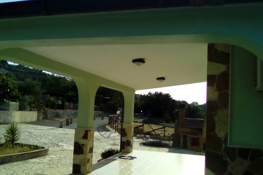 INGRESSO VIALE, VERANDA SALA PRANZO
