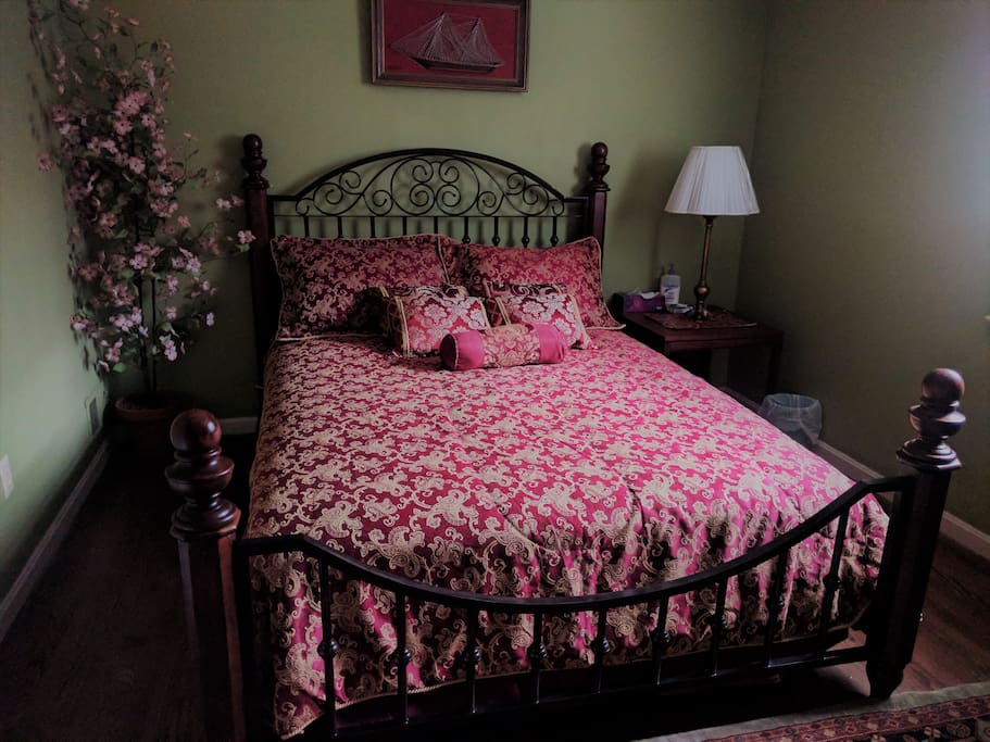 Queen Bed