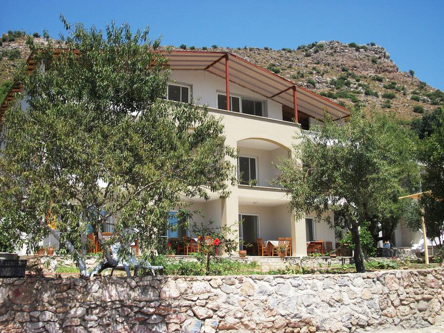Logements avec vue directe sur la mer.