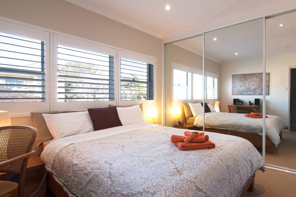 bedroom - queen size, quiet and cozy with built-in mirrored wardrobe