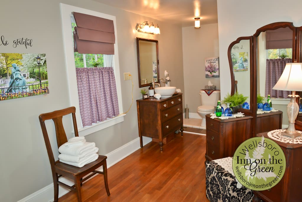 Wynken Bathroom