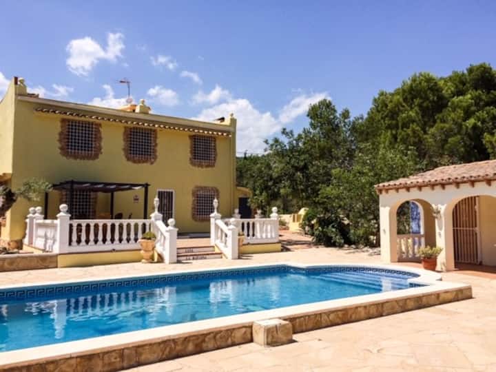 Beautiful 5 Bedroom Villa, L'ampolla, Costa Dorado Houses for Rent in