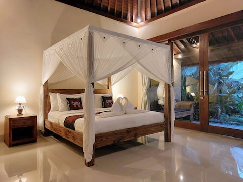 Romantic hideaway for two
