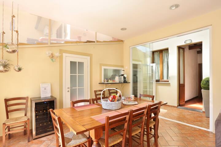 La Terrazza big apartment near Davide Michelangelo gallery image 5