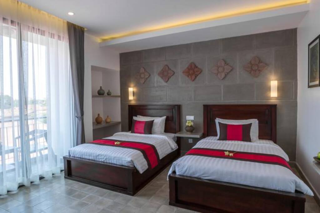 Twin bed room