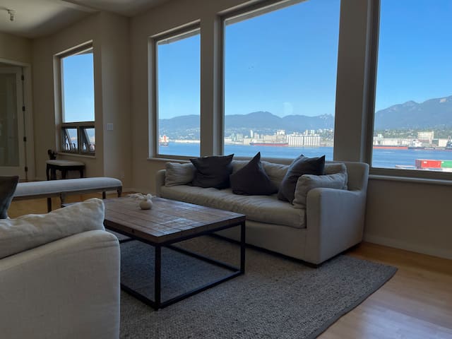 Waterfront Home in the CITY!