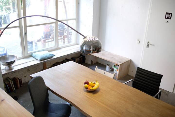 Urban Loft in Vibrant Kreuzkölln *11 Beds* (160m²) gallery image 4