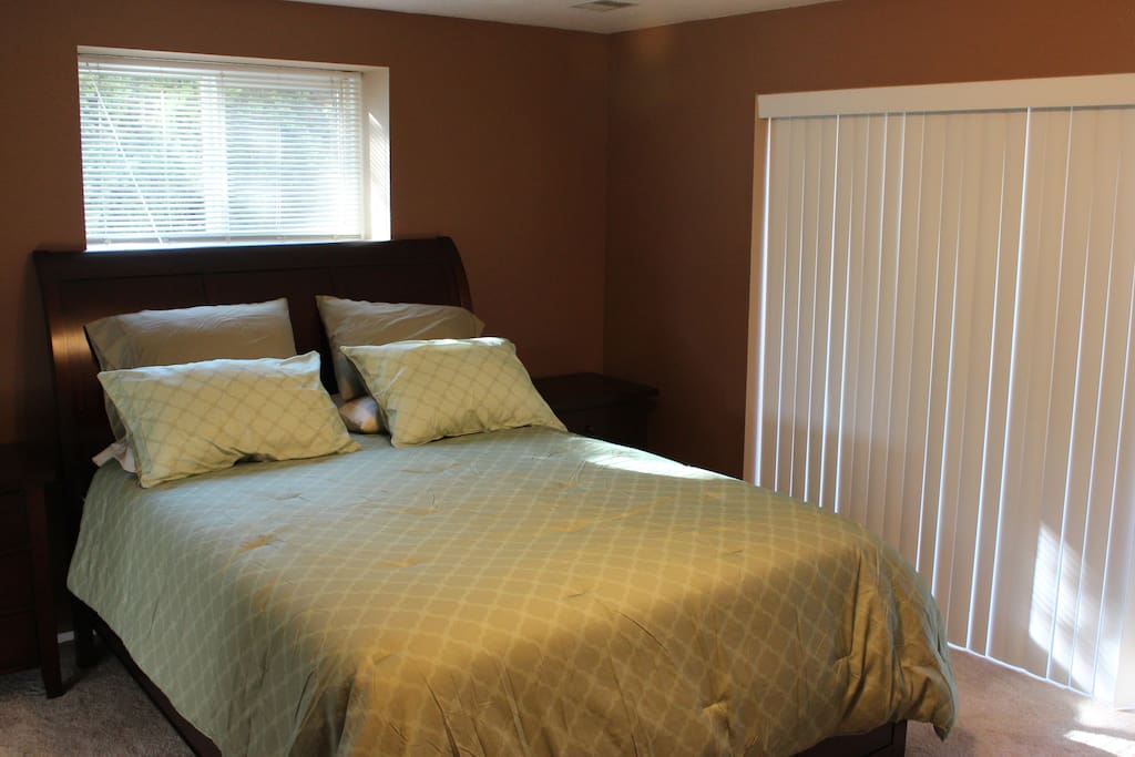Queen Size Memory Foam Bed
