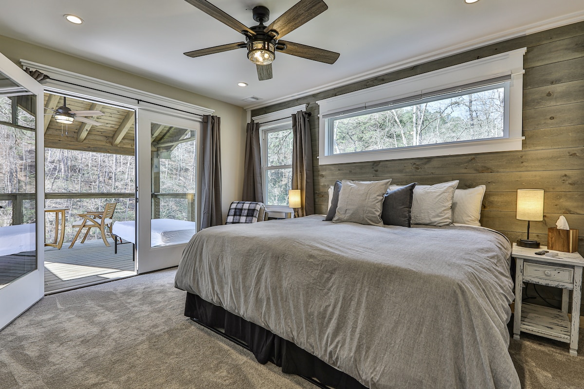 ห้องนอนที่สองของเราสามารถกำหนดค่าเป็นเตียงคิงไซส์หรือสองฝาแฝด...