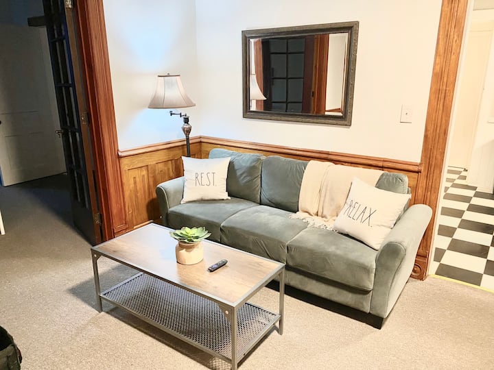 3-bedroom Victorian In The Heart Of The Village. - Eden, NY
